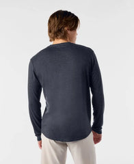 Men’s Essential Long Sleeve